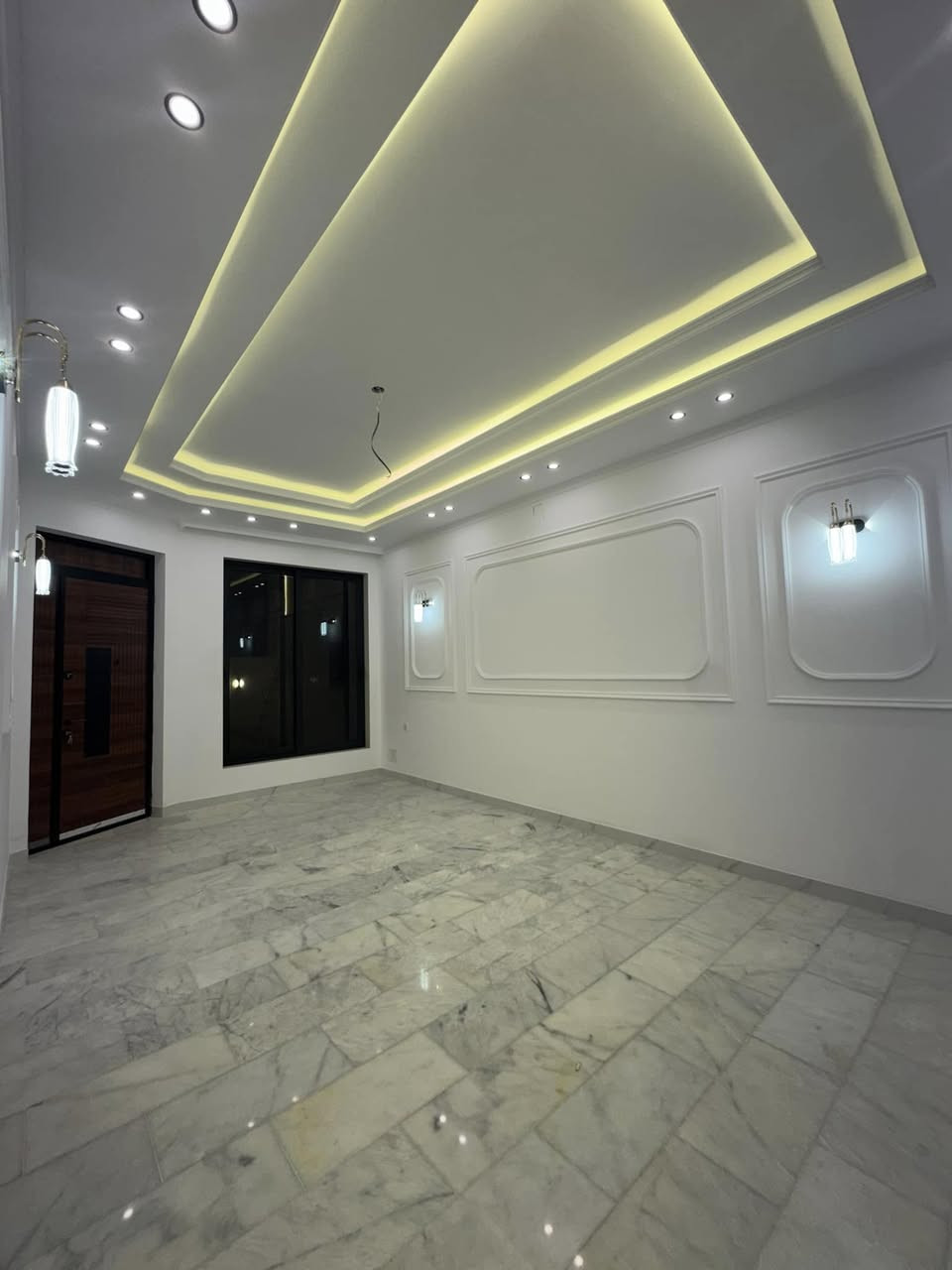 � للبيع حصراً لدى شركة عماد الاستقرار للمقاولات والتطوير العقاري🏠 
📍 الموقع: بغداد – السيدية – مربع الضباط
 ✳️ دار سكني راقٍ بمواصفات متميزة
 ✳️بمساحة 160 متر  واجهة 8 متر وبنزال 20 متر 
‼️الدار يتميز بـ:• بناء مودرن بأحدث التفاصيل المعمارية
• 5 غرف نوم “سويت”
• هول حولي واسع + استقبال أنيق
• واجهة مرمر بتصميم هندسي مميز
• أرضية مرمر فخم
• ديكورات داخلية متكاملة
• ألمنيوم تركي الصنع (سلايد ومفصلي)• تنفيذ دقيق بمعايير هندسية عالية
✨ الدار جاهز للسكن الفوري ✨

🏠لمعرفة السعر ارسل كلمة "الاستقرار" برسالة على الخاص ويصلك الرد فورا

📞 للاستفسار والتواصل:
• أبو علي الجنابي: ***********
• علي الجنابي: ***********
📍 موقعنا: السيدية – شارع الضباط – قرب دائرة الكهرباء الاستقرار… ثقة تُبنى … خبرة متطورة

  #شركة_عماد_الاستقرار_للمقاولات_والتطوير_العقاري #عقارات #عقارات_السيدية #العراق #عقار  #عقارات_بغداد #عقارات_الكرخ #عقارات_السيدية_الجادرية_العرصات_الكرادة_زيونة_شارع_فلسطين
