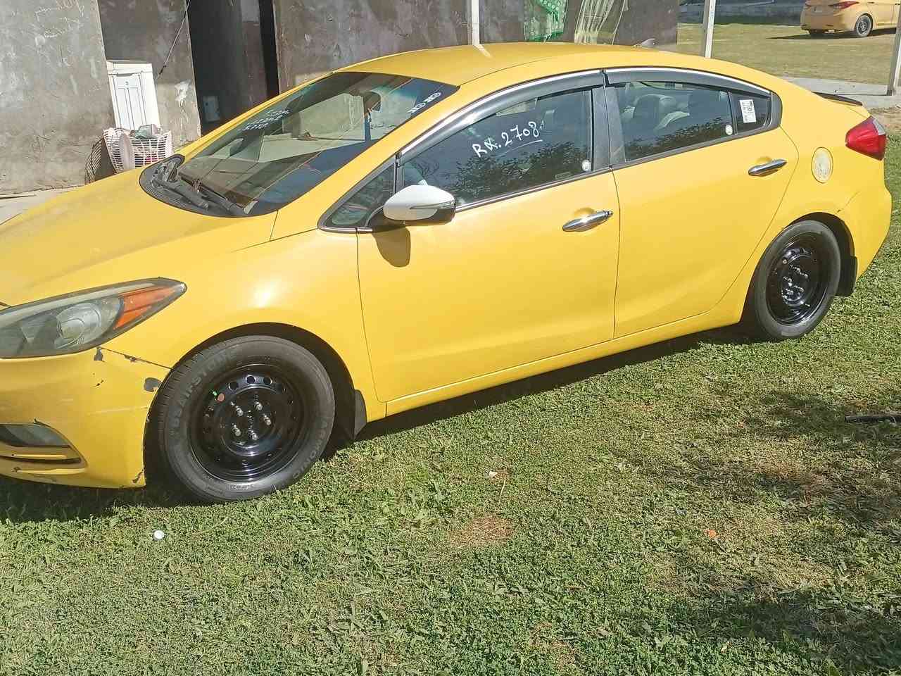 السلام عليكم كيا فورتي 2014 وارد امريكي حادثه بنيد فقط بدون دواخل فقط وبدون يراباك والباقي مكفوال, صبغه  واله      حجم المكينة 1800دوش كير ومكينه مكفوالات صدر أمامي خلفي جديد جاهزه اي نقص مابيه السياره بسمي تحويل مباشر السعر 102وبيه مجال العنوان بغداد اليوسفيه ***********
***********
