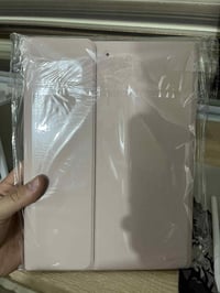 كيسات ايباد • ٤ نيلي • ١ وردي