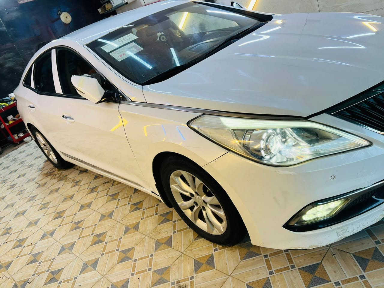 ازيره مديل  2015 
مكينه ٦ سياره كفاله منل صبغ عده دور الخلفي رشه بدون ضربه او دواخل 
كشن جلد تبريد تدفئه 
لون مشمشي 
برد اصليه
لد شركه 
السعر 115 
***********
