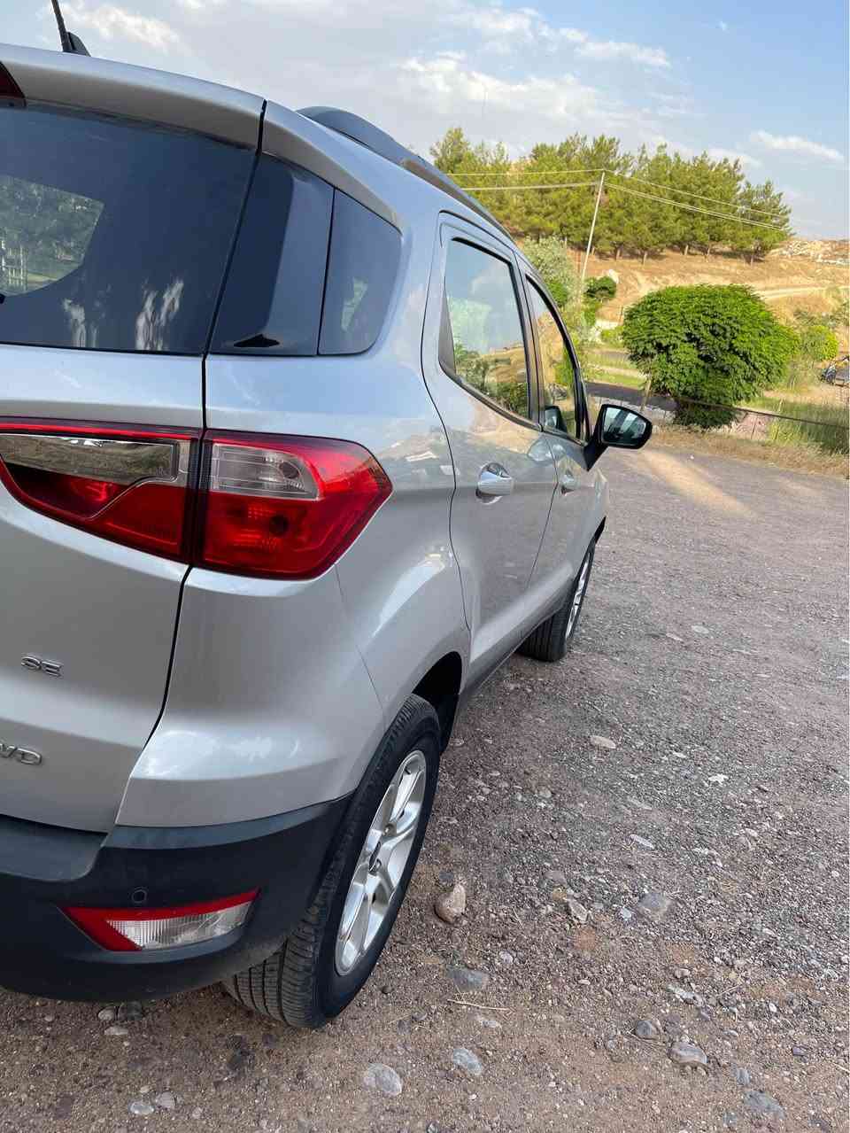 فورد ئيكو سپورت 2019
 
فول ماسفات 
70كيلومه ترا يا جوي 
بونيت سبخه و بيجك سه خف تعديل بيت فيت 

عنوان :ئاكرئ 
*********** اكر, نينوى
