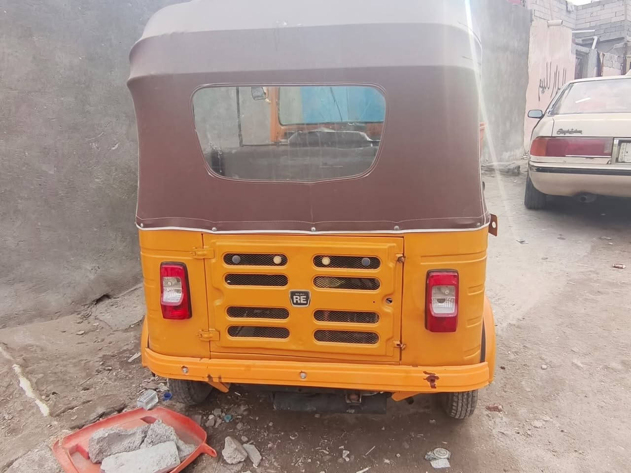 سلام عليكم شباب تكتك للبيع 21 تكتك رقم وسنوية حلوة نضيفة مكينة لا تبخير لا نضوح لا تنقص كبل شغل وطلع مكاني بصرة حيانية دواخلة جديدة ***********
