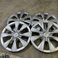 ويل كب مال كورولا اصليات بس واحد بي فطر مبين بالصوره 07716362905