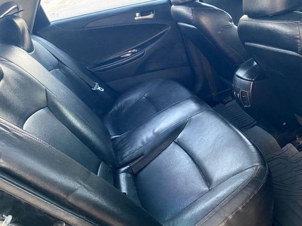 السلام عليكم سوناتا وارد كوري موديل 2011
محرك الفين دوش سياره جاهزه وحلوه رقم بابل نكليزي شاشه كامره دوشمه كشنات جديده تايرات جدد  مداور ثاني يوم
مستعجل عله بيعها مكاني بالشطره
90 وبيها مجال ***********
