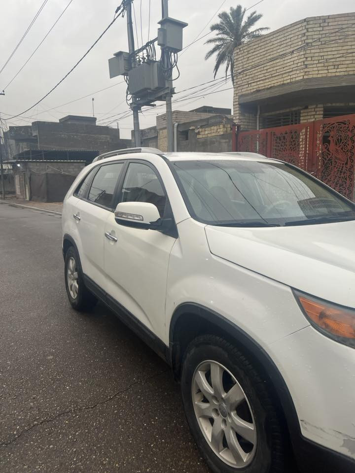 سلام عليكم
 سورنتو ٢٠١٢ خليجية
صبغ حزام 
محرك ٤ سلندر ( 2400)
سبعة راكب
٣ قطع تبريد
السعر ١١٠ وبيها مجال
المكان كربلاء 
للإستفسار اتصل على الرقم  ***********
