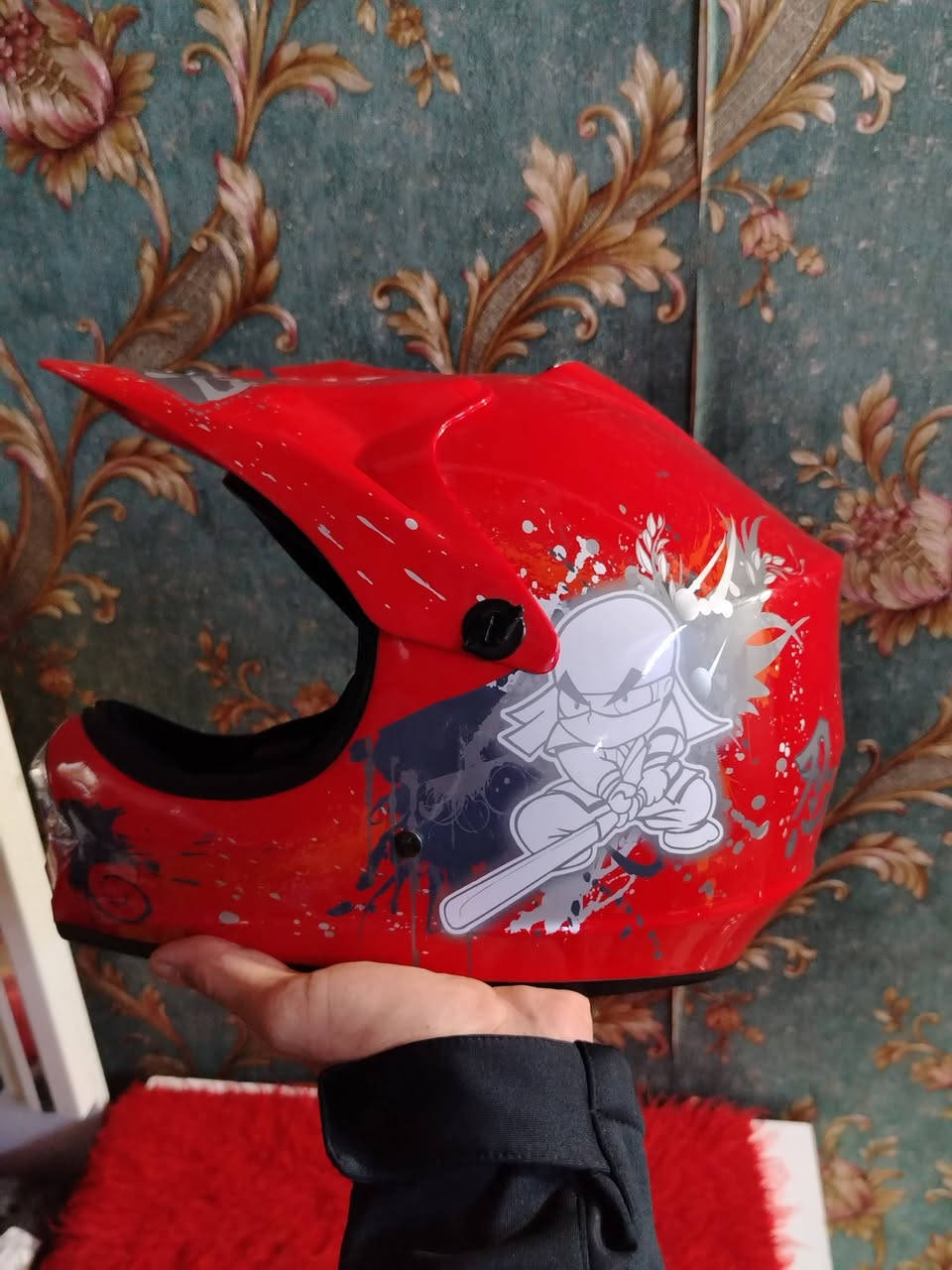 السلام عليكم خوذه امزون ام3 قفاله نضافه 100٪ كدامك قياس اسمول السفنجات مالتها تنفصل طباقات سعره ٥٠ الف مكاني بغداد حي أور ***********
