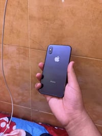 آيفون X • ٢٥٦ جيجا • بطارية ١٠٠%