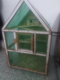 قفص طيور حب  السعر ٢٠ الف ٠٧٧٠٥٣٩١٣٣٥ شهداء البياع