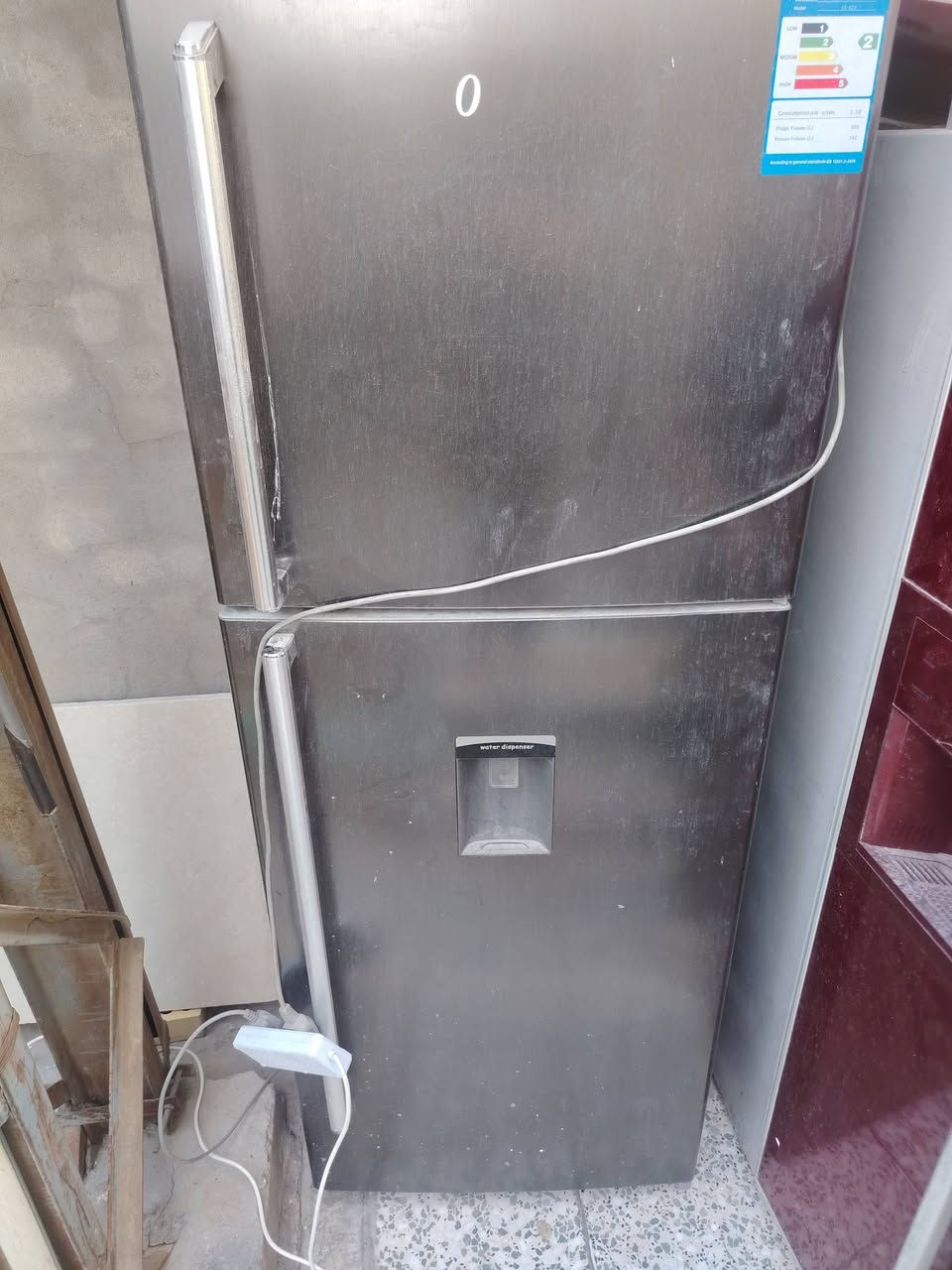 ثلاجات عدد ٢ الجي فول مواصفات مستخدمات كم شهر فقط اصليات مال وكاله مكاني مدينه الصدر ***********
