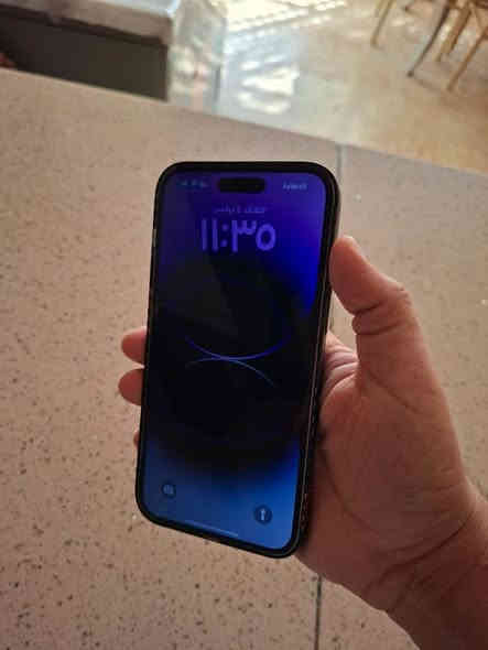 السلام عليكم 
ارخص سعر بسوك
" ايفون 14 برو ماكس 

" لونه المميز. 

" ذاكره 128

" بطاريه 🔋85

شرق اوسط 

كامل ملحقات مطابق كارتونه 

"ضهر مفطور فطر بسيط

العنوان بغداد حي الاعلام

شراي اتصل***********
