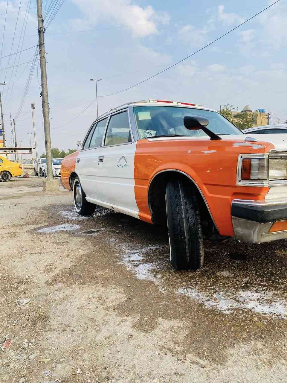 سلام عليكم كراون مديل ٨١ محور ٣٠٠٠٠ملكه سياره حلوه مرتبه شوفه عينك للبيع معروضه ب٣٩ وبيها مجال للطيبين 
***********
