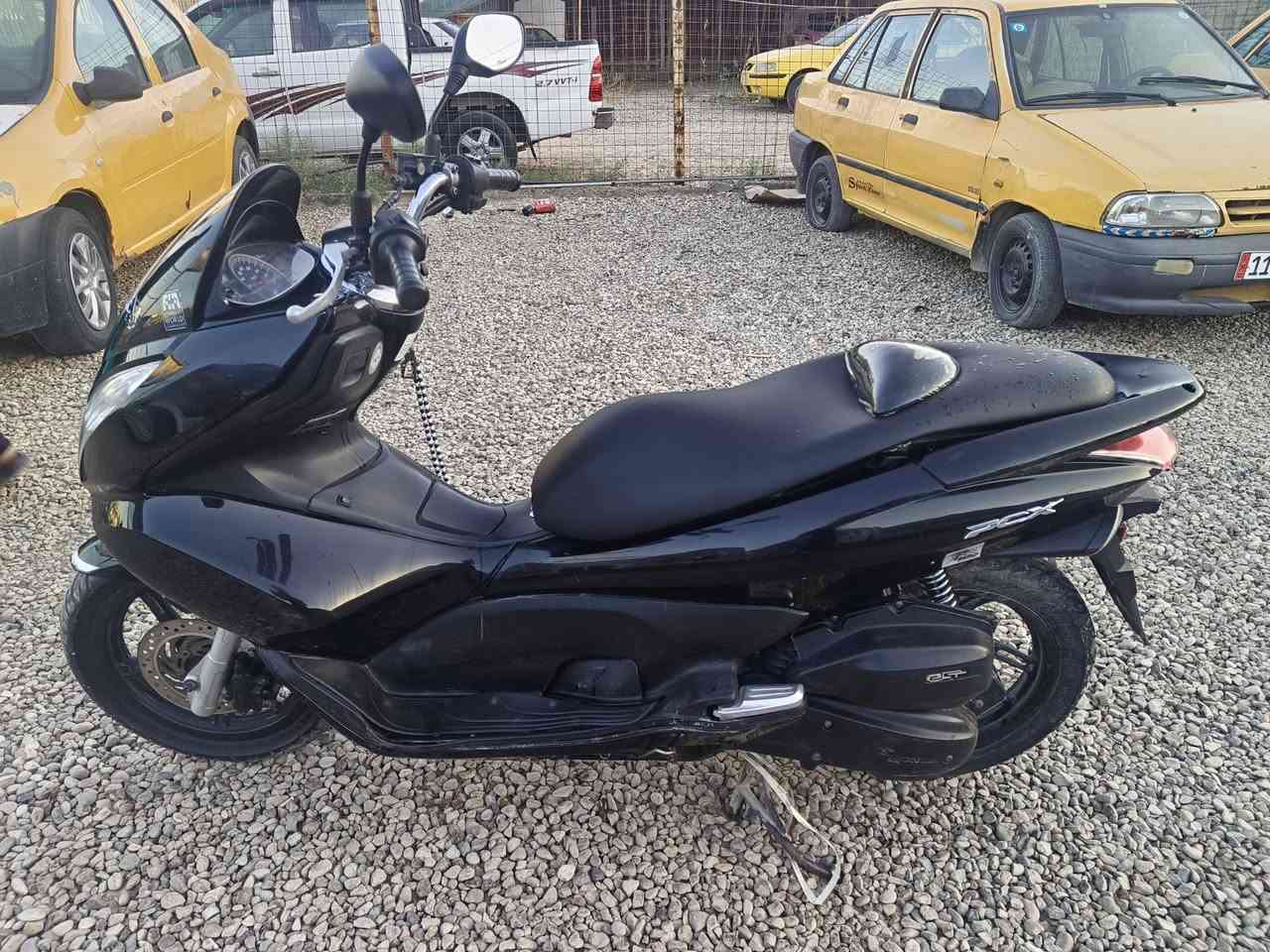 بيسي اكس جيل اول ياباني دراجه نكرة سلف بكل وقت نعومه المكان بغداد المعامل سعر 1300 وابيهه مجال بسيط***********
