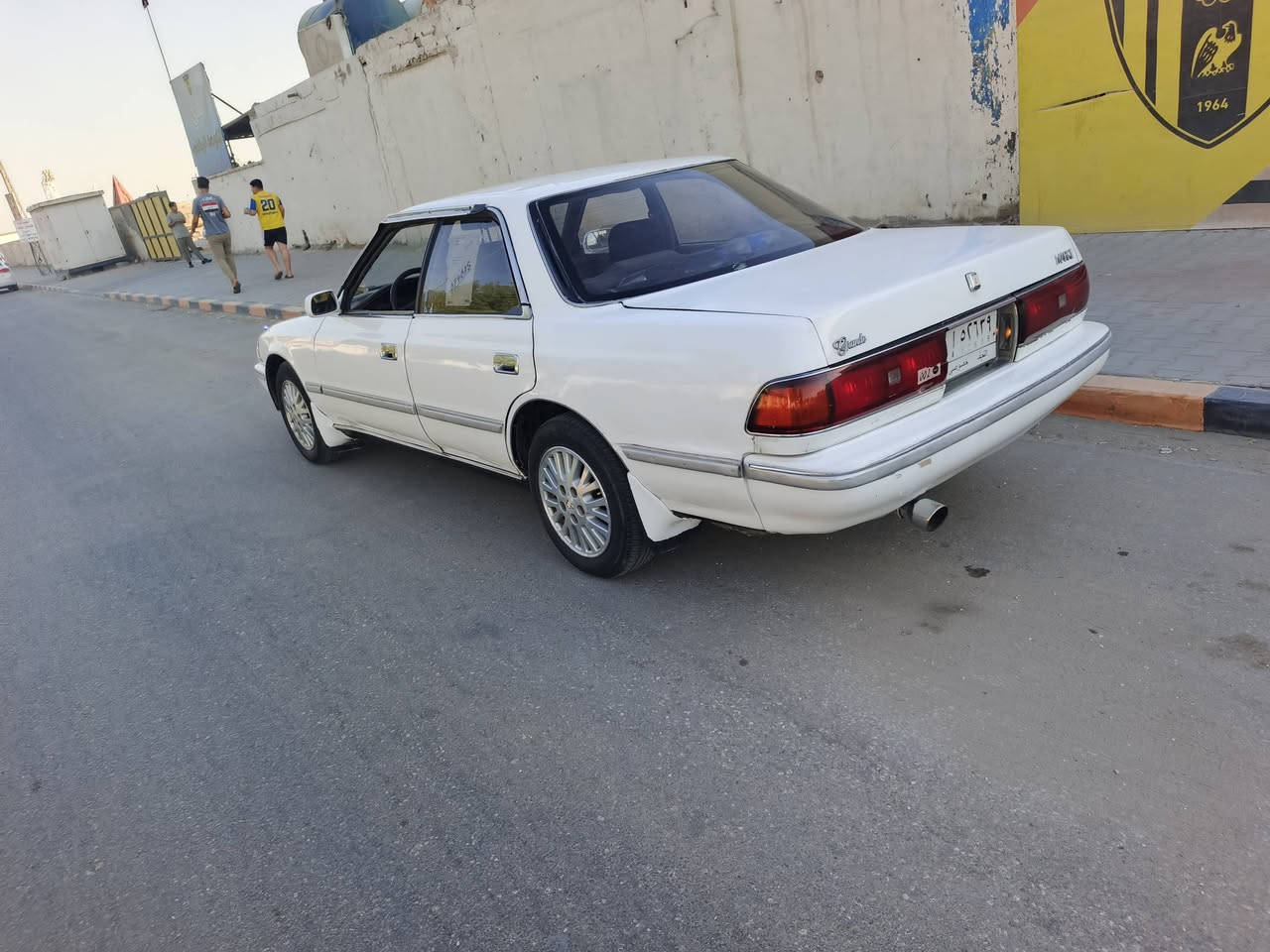 االسلام عليكم مارك موديل ٩٣ مكينه وكير في في تي راس الثور مكفولة كص ونقل جثه وتحويل وغرامه سنويه مشروع وطني لل٢٠٢٦ حداديه نضيفه السياره اي حادث مابيه مكفوله مكان السياره كوفه السعر ٣٩ وبيه مجال قليل ***********
