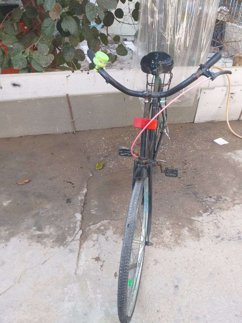 بايسكل بطه حجم26 تاير جوب جديد 
السعر 75


**إذا كنت صاحب هذا الإعلان وتريد حذفه لأي سبب، رجاءا أرسل رسالة إلى الدعم الفني**