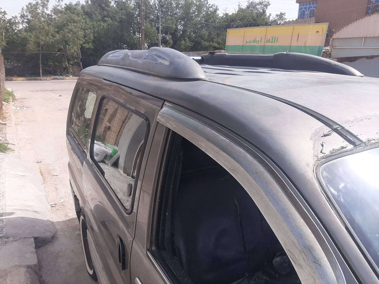 من رخصه مدير الكروب المحترم 
السلام عليكم 
ستاركس بترة خصوصي موديل ٢٠٠٠ رقم ديالى محرك سوبر ولا قطره بخار كير عادي اكسل تخم تاير باتري سنويه صاقطه سنه بيهه جفيه خفيفه عله جهت سايق تبريد عاطل مكاني بغداد وديالى شهريان سياره تحتاج ترتيبات  سعر ٥١ وبيهه مجال الهاتف للستفسار *********** متواجد وتساب 
*********** .
