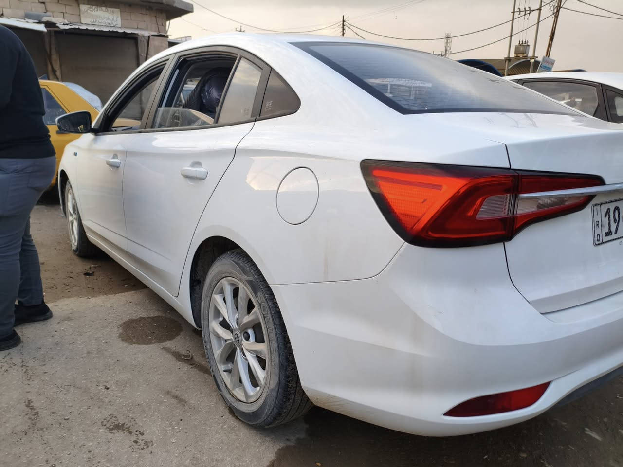 السلام عليكم سياره للبيع
نوع MG 5 موديل 2025 
ماشيه 16 km
سياره كير محرك تبريد تدفى صدر أمام خلفي دبلات الكل بلادي 

مامفتوح بيها برغي ولا مبدل 

الويل كب بلادي  

شاشه كبيره

سستم سماعات عدد٤ مشدود بلادي 

سعر 111 $وبيها مجال فقط حق الجيه رقمي ***********
