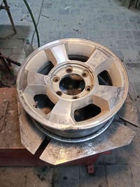 السلام عليكم  ويل للبيع أو مراوس  الحجم 15 بغداد مدينه الصدر  07711220...