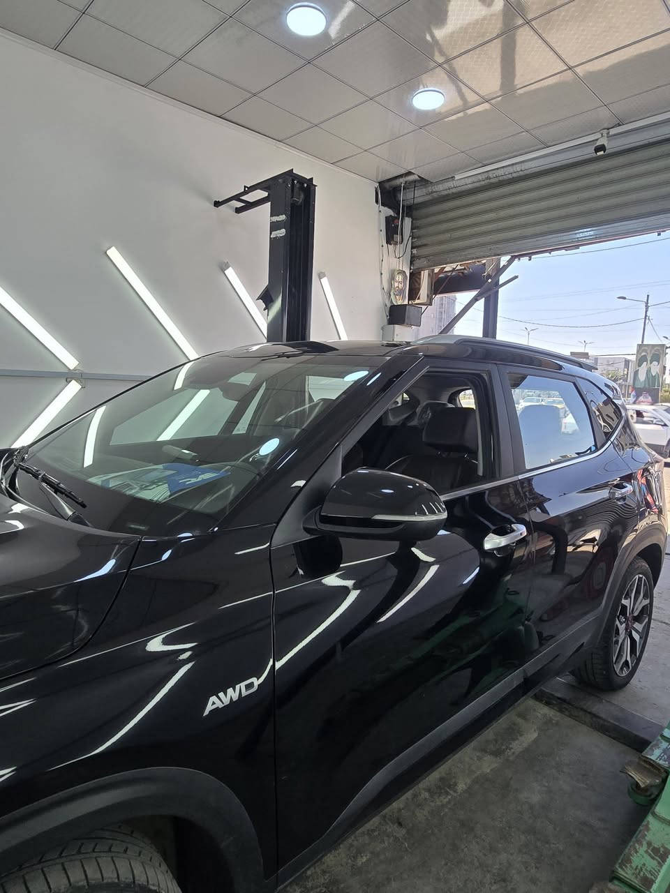 سلام عليكم كيا سلتوس 
وارد أمريكي ضررها فقد قبق جنطه مصبوغ وبارد خلفي جهة الايسر فقط فول مواصفات السعر155وبيه مجال 
الرقم 
***********
