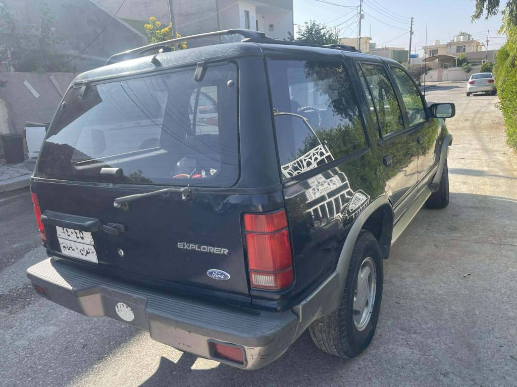 فورد اكس بلور بلادية بدون ضربة  مكينة وكير مكفول رقم سليمانية مكان كلار السعر 35
***********
