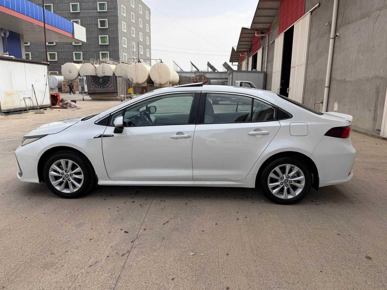 كرولا ٢٠٢٣ شريكة جیهان ١٠ پارچەیە سەر رانی لای سەکن بۆیاغە باقی هەمووی بە شەرت پێش و پشت کەپس لە هەولێرم نرخی١٥٥$ کەمەک مەجال *********** أربيل, العراق
