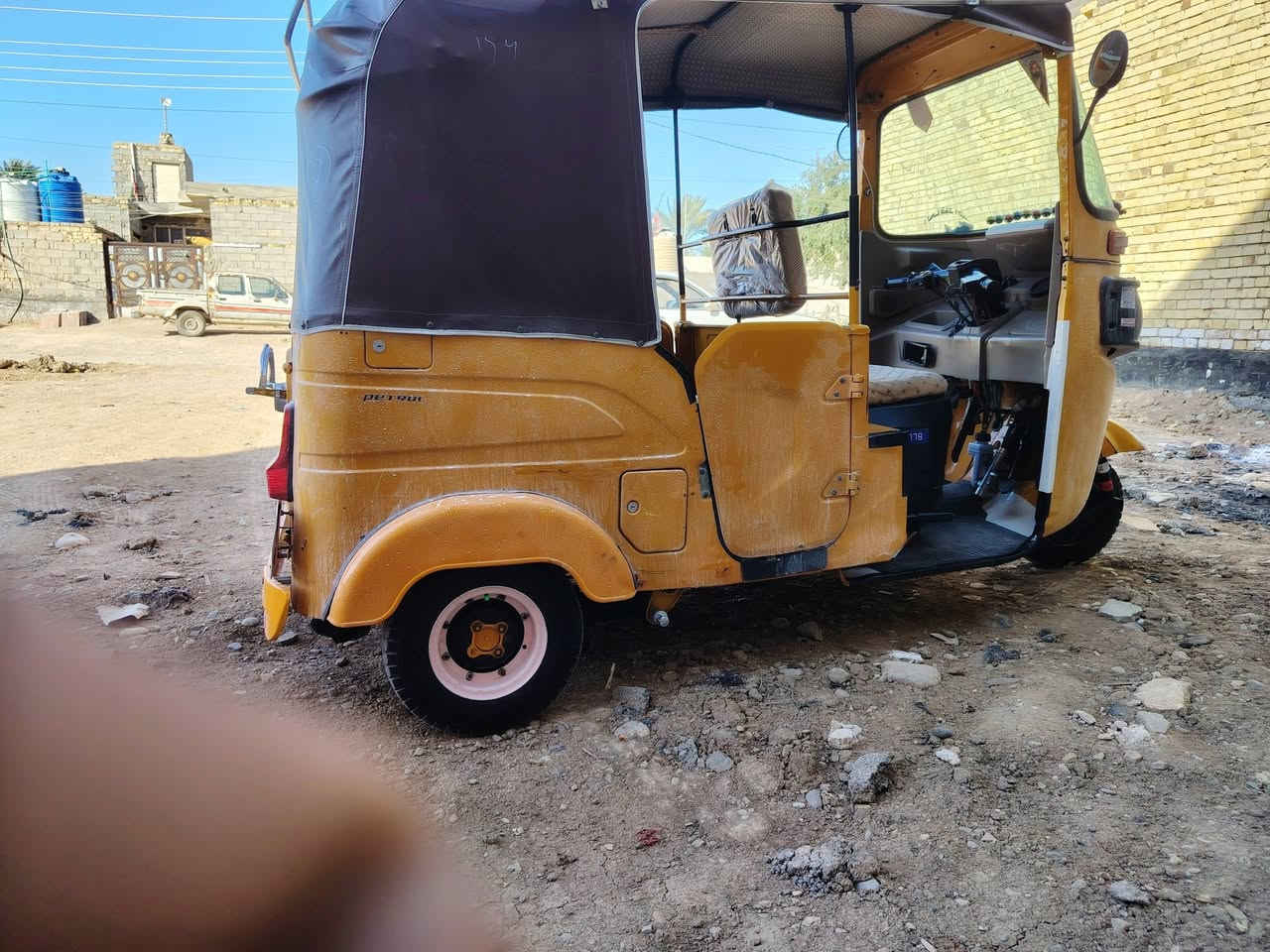 سلام عليكم تكتك موديل 22شهر ٨كفاله ماعده طخه بل لغد لباقي كفاله عامه مكينه وكشر رقم واسط سنويه لوحات انكليزي تحويل ثاني يوم مكان ناصريه قضاء النصر خاص مغلق رقم ***********
