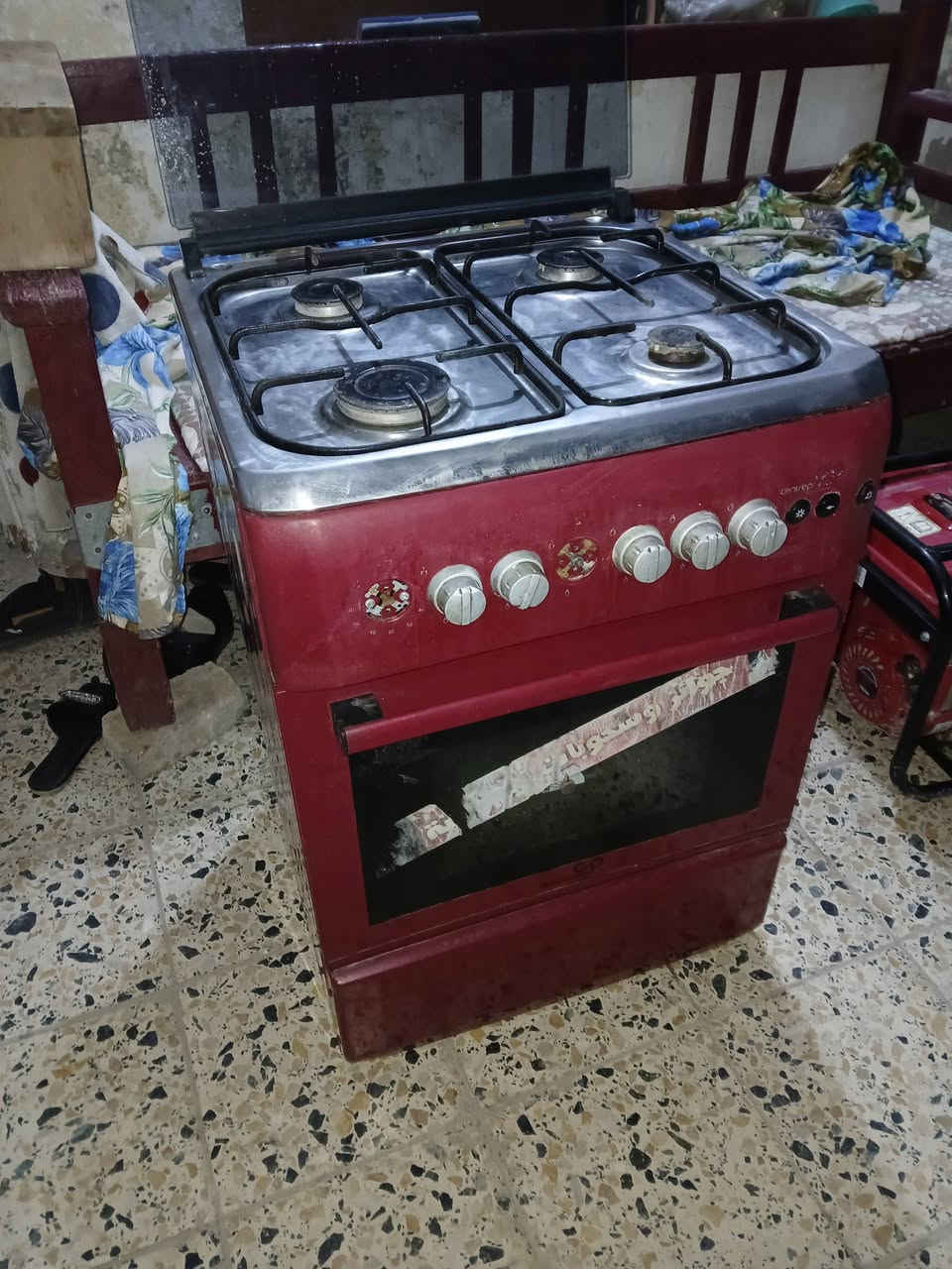 سلام عليكم مولد سوبر تايكر للبيع وطباخ نضاف كلش بعقوبه تحرير ***********
