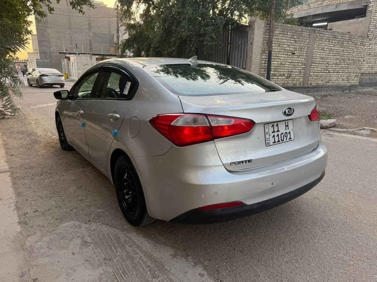 كيا فورتي للبيع موديل 2016 وارد امريكي حادثها جاملق خلفي بدون دواخل بيها صبغ 4 مكانات مكينه 2000 دوش مكينه وكير صدر امامي وخلفي جديد تخم تاير جديد تبريد ثلج رقم بغداد اللدولي جديد سنويه 29 الاستفسار على الرقم *********** السعر 95 عنوان بغداد الرصافه
