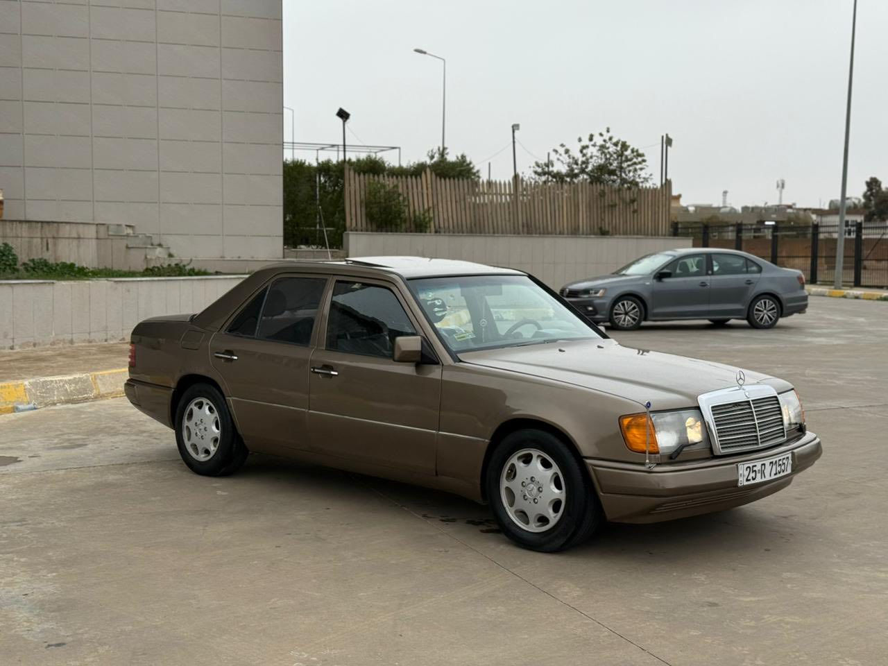 للبيع مارسدس دب موديل 1988محدث92 محرك محور بطه 2500ديلكو تبريد تدفئه شغال رقم كركوك دولي سنويه مشروع وطني بسمي سياره صبغ عام للجمالي بدون ضربه بدون خياس قاعده دبل واحد مصلح تصليح درجه اولى سياره جاهزه بدون نواقص سعر 64بي مجال***********مكان سياره كركوك
