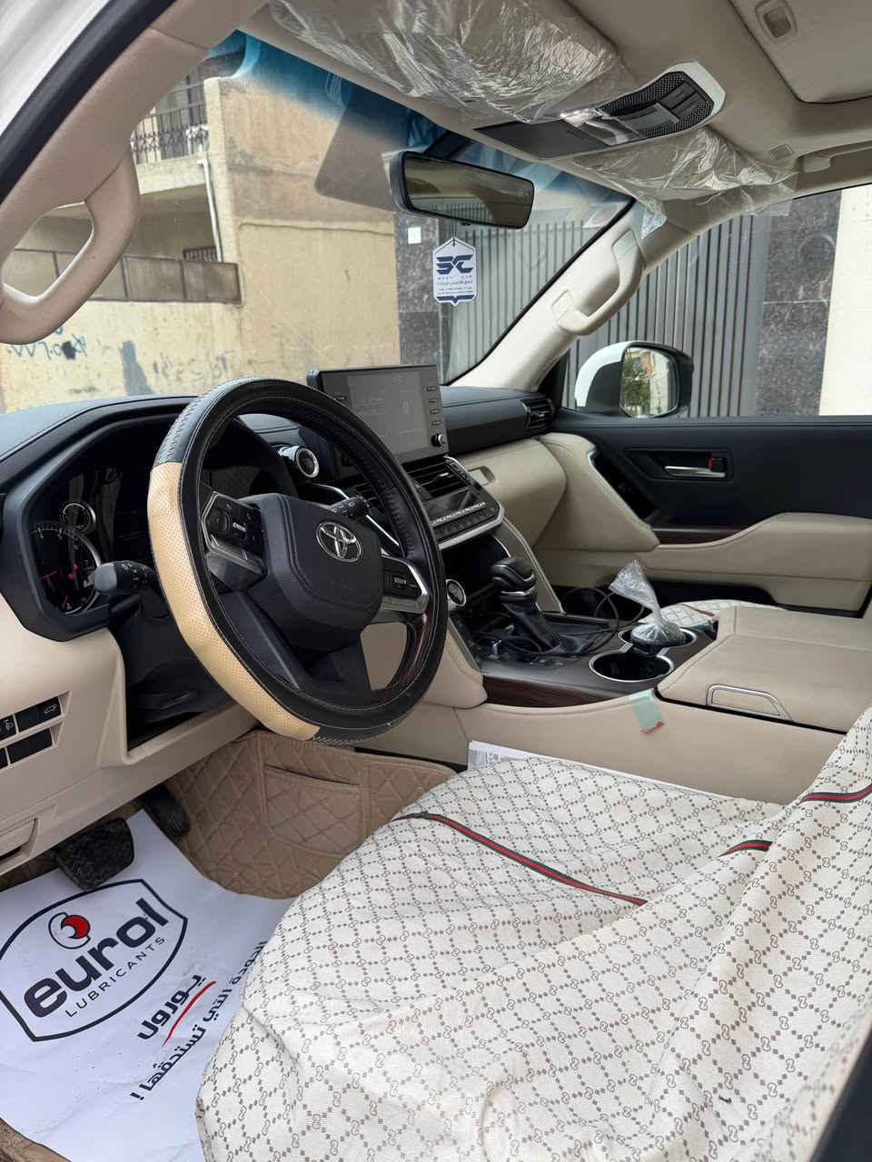 السلام عليكم لاندكروز 2024 Gxr ضمان شركه ساز وصيانه مجانيه مكينه 4000 سياره ماشيه 13 الف بحاله الزيرو مكفوله كفاله عامه من كلشي 3 شاشات وتطبيق غراضها وعدتها وسماعاتها كلشي كامل رقم بغداد مميز للبيع وبسعر 69800$ وبيها مجال جدا بسيط للاتصال *********** بغداد, العراق
