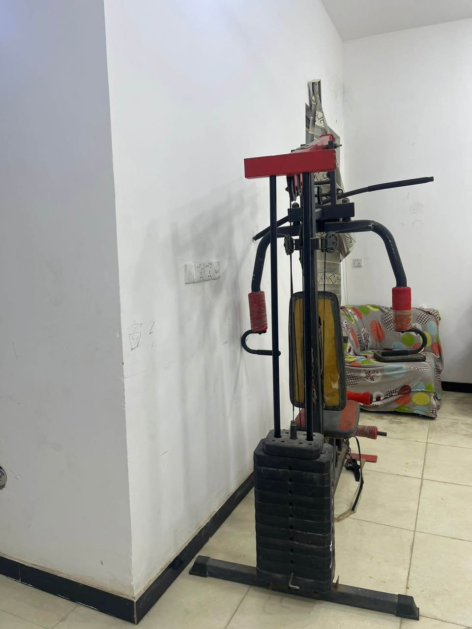 ️ جهاز مالتي جيم متعدد التمارين

✅ مناسب للاستخدام المنزلي.
✅ تمارين الصدر، الظهر، الأكتاف، الباي، التراي، والأرجل.
✅ نظام أوزان مدمجة مع كابلات وبكرات.
✅ هيكل حديد قوي ومتين.
✅ مقعد مبطن لراحة أكبر أثناء التمرين.
✅ يوفر عدة تمارين بجهاز واحد ويوفر المساحة.

📍الحالة: مستعمل وبحالة جيدة.
📩 للاستفسار أو معرفة السعر يرجى التواصل على الخاص

السعر 450 عمارة, ميسان


**إذا كنت صاحب هذا الإعلان وتريد حذفه لأي سبب، رجاءا أرسل رسالة إلى الدعم الفني**