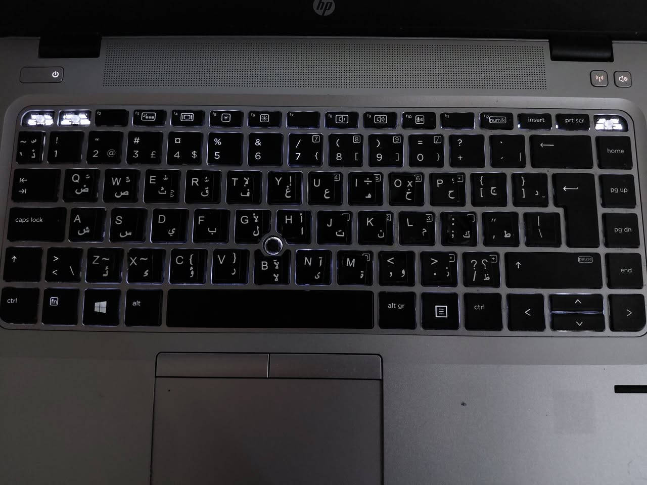 السلام عليكم
لابتوب HP للبيع
HP elitebook 840 g3
المعالج/ core i5  الجيل السادس
رام / 8 كيكا
كارت شاشة داخلي 4 كيكا Intel hd graphics 520
كيبورد ضوئي
كاميرا أمامية 
سلم
الجهاز شوية بي شخوط من برة 
وحروف الكيبورد بيها نقص 3 قطع
السعر 160 الف
متوفر توصيل إلى جميع المحافظات 
***********
