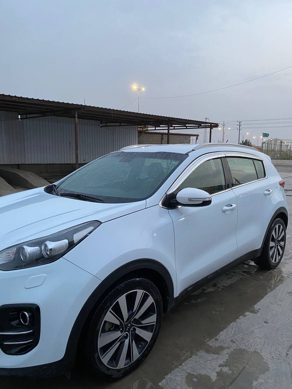 سبورتج خليجي 2017 كفاله عامة
رقم اربيل دولي بأسمي 

السياره نص فول بدون فتحه وبصمه 

( تحكمات ستيرن ، رادارات امامي خلفي جوانب ، مري شفط ، مثبت سرعه ، داخل عسلي ) 

كير و مكينه 2.0 مكفولة 

بدون طخه وصبغ وبدون بارد (( كفالة )) السعر 185 ***********
