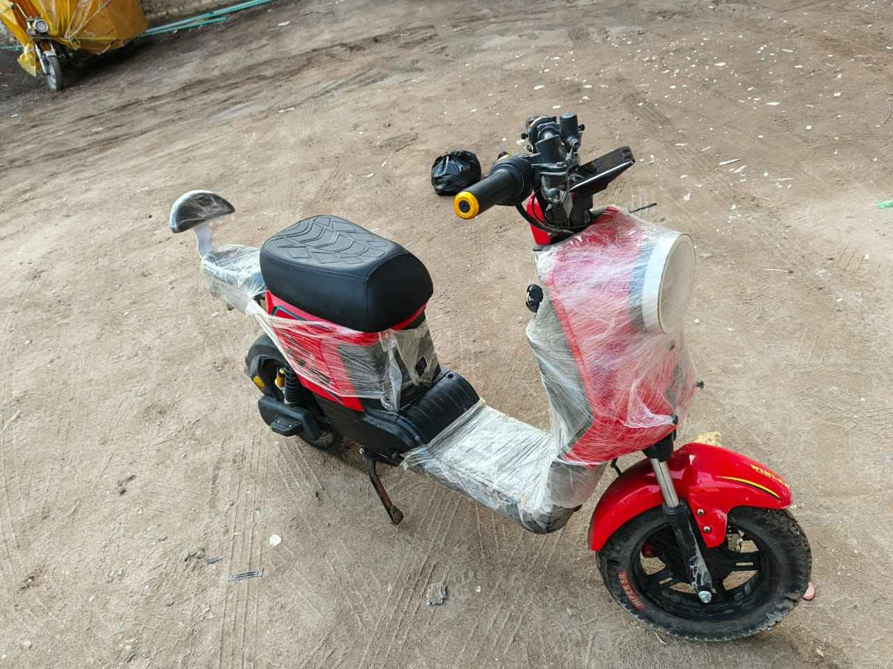 دراجه شحن جديده كلش استخدام قليل  
توها طالعه من الوكيل 
R9 
السعر 450 وبيها مجال 
*********** بغداد, العراق
