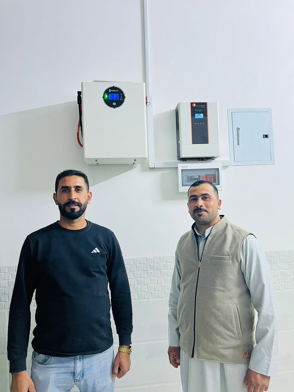 سما بغداد للطاقة الشمسية
سما بغداد للطاقة الشمسية
حضورٌ إعلاميٌّ قليل، وعملٌ ميدانيٌّ متقن؛ نعمل بمصداقيةٍ وصمت، لأن الجودة تُثبتها النتائج لا الضجيج.

تمّ بعون الله ربط (9) منظومات طاقة شمسية في مواقع متعدّدة داخل المحافظة وخارجها، وبالسعات الآتية:
1- 40 أمبير (ليلي ونهاري)
2- 10 أمبير (ليلي ونهاري)
3- 16 أمبير ليلي / 20 أمبير نهاري
4- 16 أمبير ليلي / 20 أمبير نهاري
5- 10 أمبير (ليلي ونهاري)
6- 16 أمبير ليلي / 20 أمبير نهاري
7- 20 أمبير (ليلي ونهاري)
8- 20 أمبير (ليلي ونهاري)
9- 16 أمبير (ليلي ونهاري)

نقدّم ضماناتٍ أصلية على جميع المنظومات، مكفولة من قبل إدارة الشركة.
للحجز والاستفسار: مدير المبيعات وائل أبو محمد
📞 ***********
@إشارة
