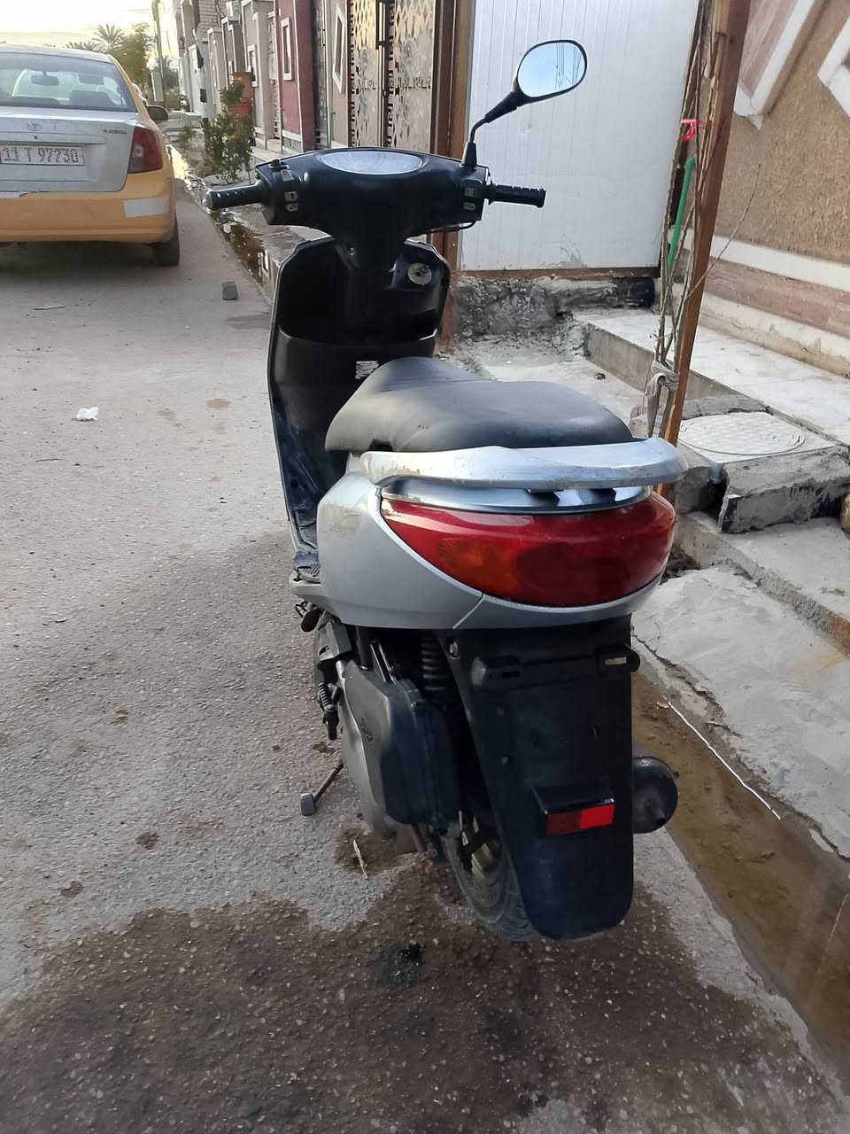 دراجة بريز مكينة ما مفتوحة اوراقها كاملة السعر 550 للتواصل ***********
