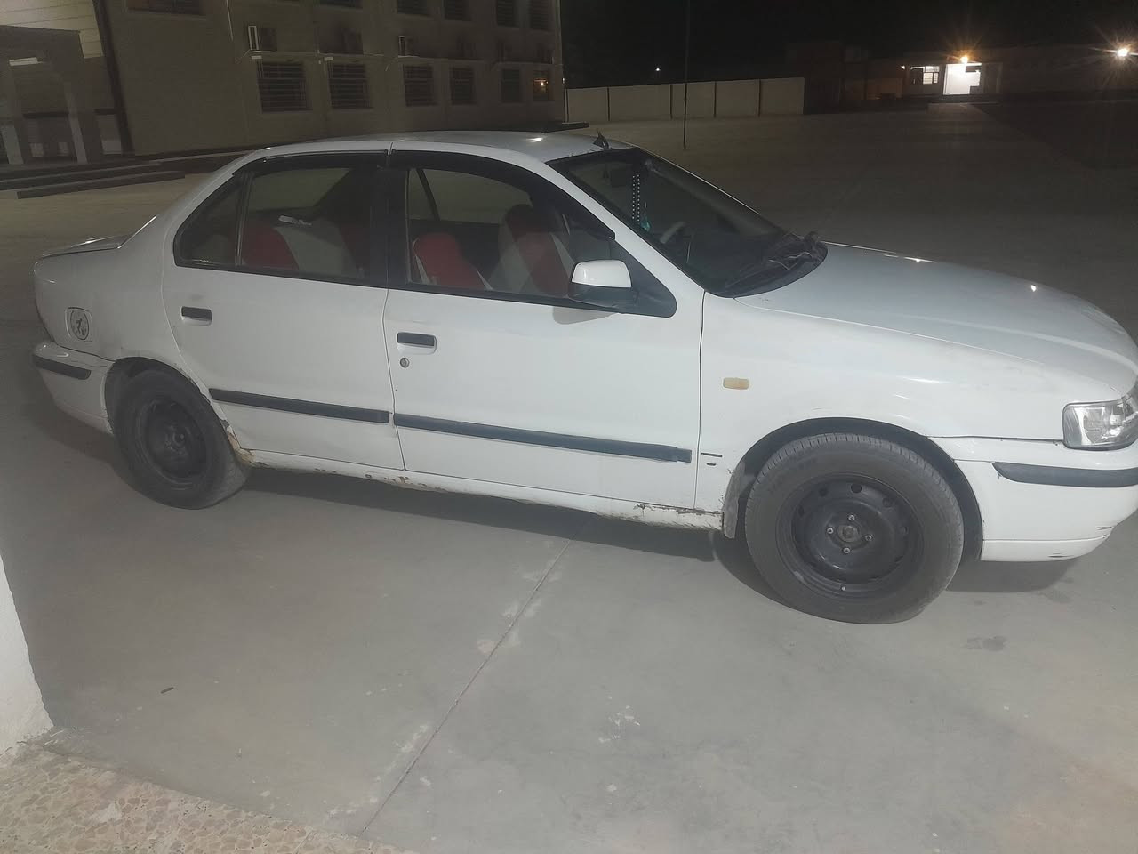 سمند مديل ١١ للبيع او المراوس بسياره اوتوماتيك مع الفرق اقصاط كل شهر ورقتين حسب القناعه سياره جاهزه مكينه وكير مكفولات تبريد شغال عينه وصينية جدد سلف دينمو باتري مبدلهن جدد حداديه ٧٠ %مكان السياره بصره سنويه ٢٨ رقم مثنى تريد وكاله تريد تحويل السعر ٢٥ 
***********واتساب وخط شغال
