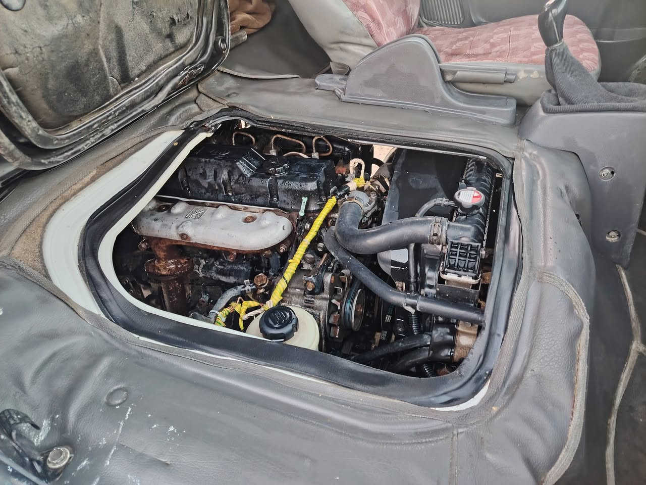 سلام عليكم كيا حمل موديل ٢٠١٢ تحويل ثاني يوم سنويه مجدد رقم انكليزي سياره مكفوله للاستفسار علا الرقم *********** السعر ٨٥ وبيهه مجال مكان ذي قار سوق الشيوخ
