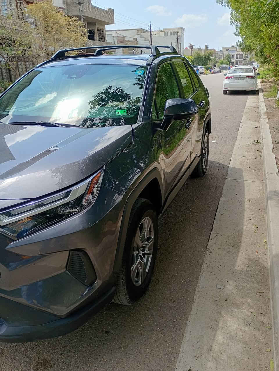 سلام عليكم
تويوتا راف فور rav4 2024 ياباني اصلي وارد امريكي هايبرد ولله الحمد 

Xle مواصفات كاملة

دفع رباعي مع وضعيات قيادة رياضي وعادي واقتصادي المواصفات الكاملة مال ال xle من كاميرات ورادار ووضعيات قيادة وشاشة وكرسي كهرباء تحكمات كامله وفتحة سقف والى اخره 

السيارة ماشية 24 الف كيلو!!! ولله الحمد السيارة على ايدي كاملة مكملة ما ناقصها اي شي الرقم الجديد الدولي

رقم بغداد 

السيارة بيها فقط تبديل بابين وكدامكم السونار والفحص مالتها واي شي اني حاضر 

والسيارة ولله الحمد كامله ما ناقصها شي 

متواجد على الفيس وللتواصل واتسب فقط 

الاتصال فقط على الواتسب وعلى الفيس ايضا 

الرقم *********** 

السعر ان شاء الله 230 ورقة يعني دفترين وثلاثين ورقة وبيها مجال للشراية الجادين واني بالخدمة متواجد لاي استفسار 

العنوان بغداد الكرخ بالقرب من منطقة العامرية
