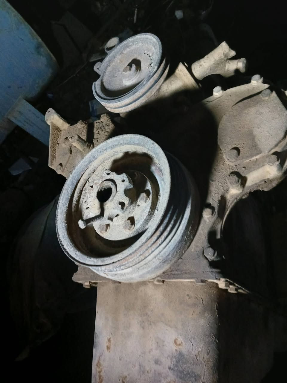 السلام عليكم مكينه 13 كامله هيه وتعرعاتها سايس عشرين بس كاضه المكان واسط ***********
