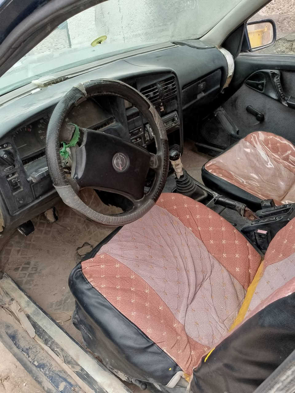 السلام عليكم سياره اوبل للبيع رقم نجف موديل 92 مكاني ناحيه الامام محاويل تحويل ثاني يوم سعر 15 وبيها مجال الثانويه 31 رقم انجليزي رقم التليفون بي واتساب***********
