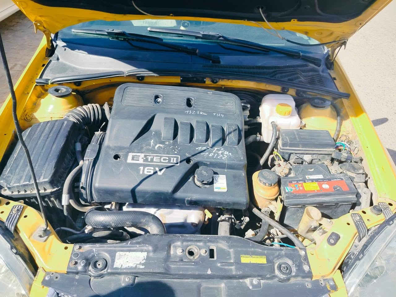 سلام عليكم اوبترة موديل 2012 محرك وكير خير من الله السنوية بسمي 
صبغ مال شركعة العامة يعني عام بدون تبديل أو حادث 
مكان بغداد ابو غريب السعر 70اتصل ***********
