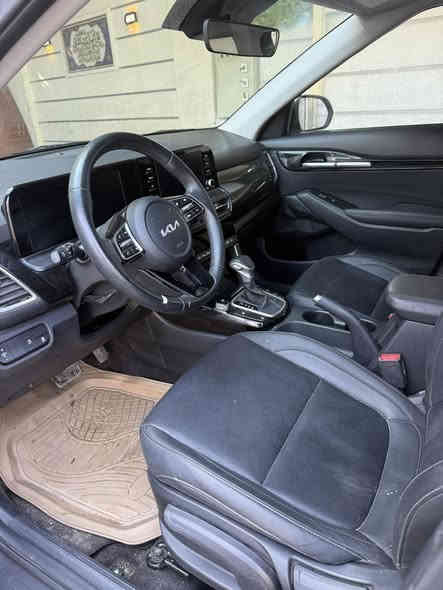 كيا سيلتوز موديل 2024 وارد أمريكي حادثها كما في الصور 
صبغ جاملغ امامي وجاملغ خلفي وبارد في الباب 
بدون ايرباك 
فول موصفات لاخير 
فتحه
بصمه
كشنات جلد
شاشه دجتال
ويل كب فراشه
فورويل
كشنات تدفئه
ستيرن تدفئه 
ماشية ١٥ الف 
دخول جديد بدون رقم 
عارضها 155 
لاستفسار 
***********
