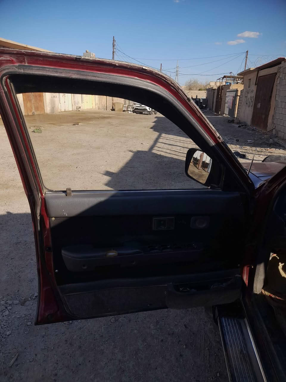 موديل 1995 جديده 
***********
الشراي يرسلني او يخابرني Singapore
