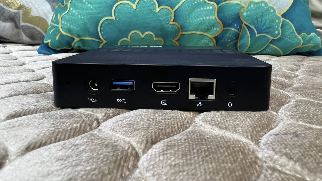 🔥 للبيع Mini PC بحجم صغير 🔥
 مناسب للتصفح
وندوز11

💻 **SOYO M2 Mini PC**
المعالج: Intel Celeron N4000
الرام: 6GB
التخزين: 64GB
كرت الشاشة: Intel UHD Graphics 600

✅ يدعم Wi-Fi و Bluetooth
✅ يدعم تشغيل فيديو 4K
✅ يحتوي على منافذ: HDMI / VGA / USB / LAN
✅ حجمه صغير جداً وبدون صوت (بدون مروحة)
✅ مناسب للدراسة، التصفح، تشغيل الأفلام، والكاشير
 الجهاز نظيف كما بالصور
💰 السعر: 150 وبي مجال


**إذا كنت صاحب هذا الإعلان وتريد حذفه لأي سبب، رجاءا أرسل رسالة إلى الدعم الفني**