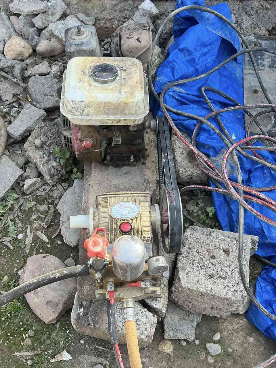 السلام عليكم ضاغطه ماطور بانزين للبيع ظاغطه جديده مستخدمه مرتين فقط  دفع ماء كلش قوي يصلح سيارات كبيرة مع جميع محلقاته صونده 15 متر سيم ومسدس   كامله بس شغل واغسل  سعر 250 الف من اخير مكاني موصل برطلة


**إذا كنت صاحب هذا الإعلان وتريد حذفه لأي سبب، رجاءا أرسل رسالة إلى الدعم الفني**