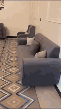 تخم كامل مستعمل للبيع بي اضرار بسيطه سعره325 الف يوجد توصيل ‭0771 629 7648‬
