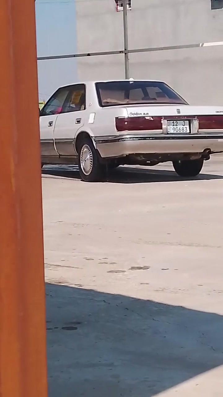 السلام عليكم هارتوب للبيع رقم دولي بسمي محرك كير صدر كلو جديد طخم تايرات جدد السعر 40وبيها مجال ويرهم مراوس ***********
