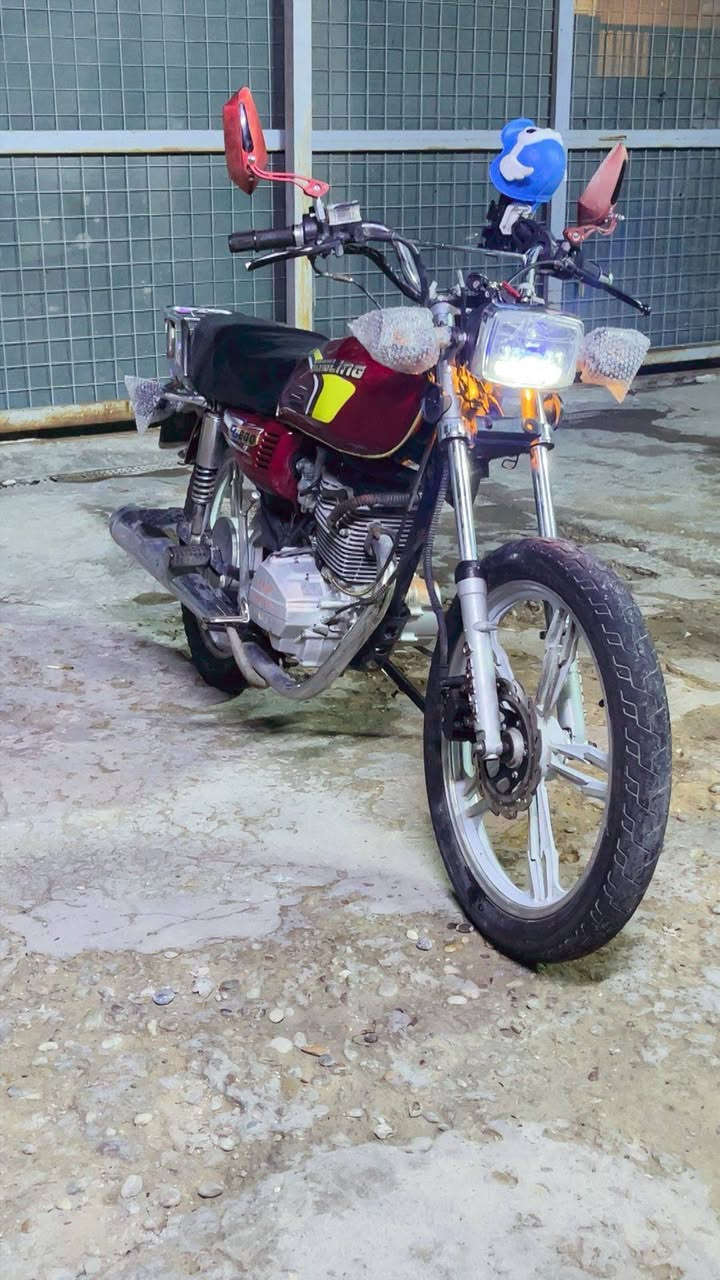 السلام عليكم دراجه للبيع سونك موديل 23 طابه بل 24 دراجه كفاله كلها من عده الدشبول ماموجود عطل وذبيته مكاني بغداد حي العامل *********** اتصل وبيك خير وتدلل
