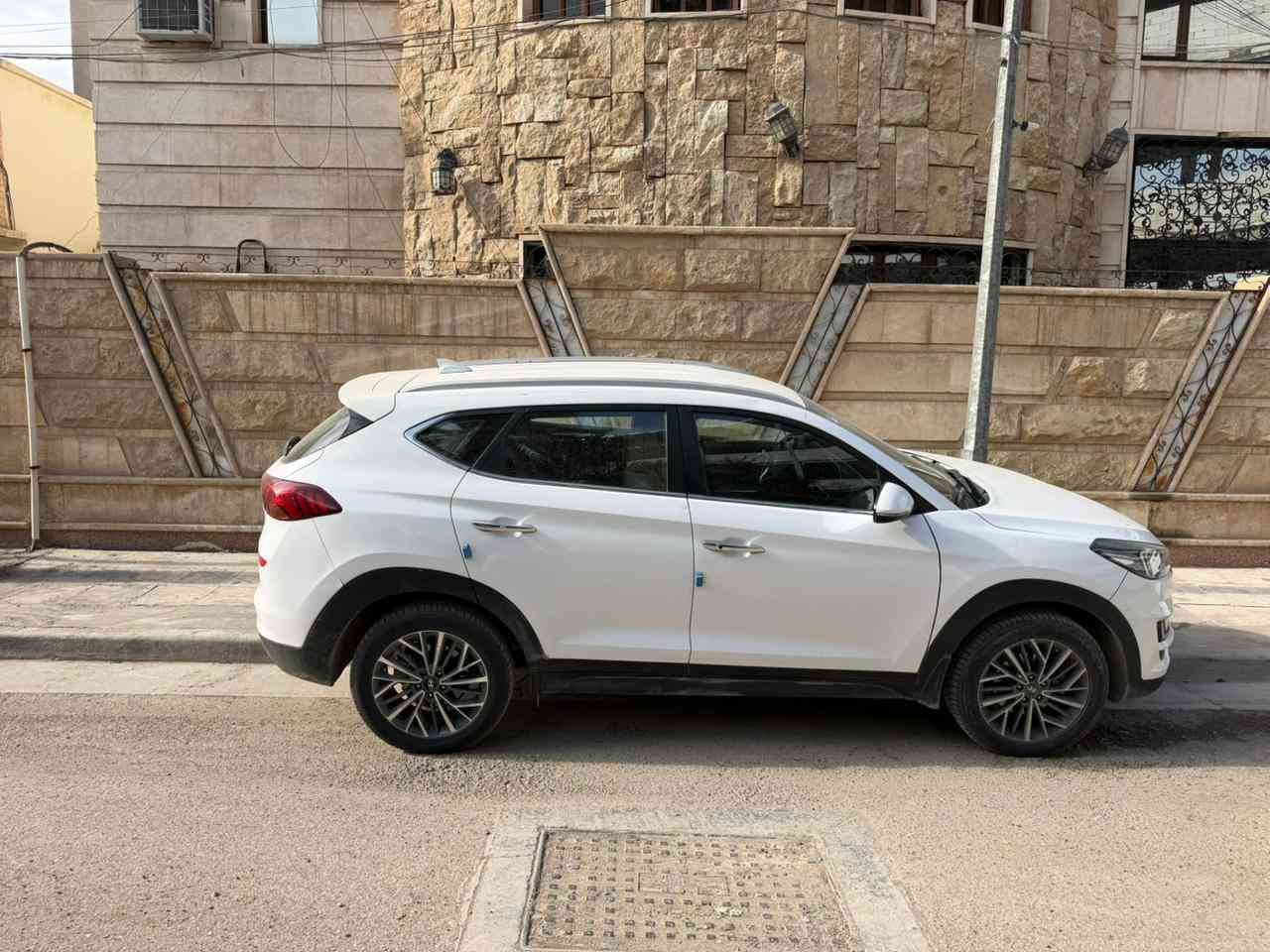 السلام عليكم
٢٠١٩ خليجي
رقم اربيل
هزة وسنوية ساقطات
بيهه حادث امامي مبدل بنيد وبيهه جاملغ خلف السايق بي تعديل بارد
مكانهه بغداد المنصور
السعر ١٧٠
***********
