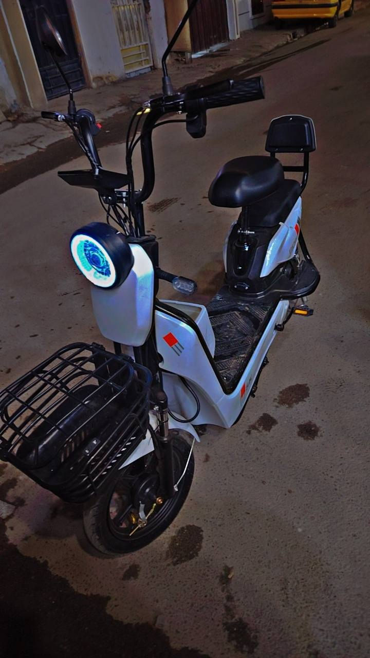 سلام عليكم خوان دراجه شحن سرعه (60) حجم (14) أمانه الله ورسوله ما صار سبوع من اخذتهه جديده تتحمل وزن (200) السعر (400)  مكاني بغداد


**إذا كنت صاحب هذا الإعلان وتريد حذفه لأي سبب، رجاءا أرسل رسالة إلى الدعم الفني**